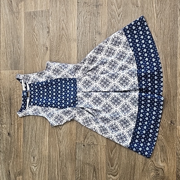 Rewind brand juniors size Small white and navy dress - Picture 1 of 9